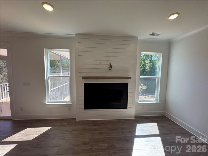 Spacious, unfurnished interior of a new home in Robinson Oaks, Gastonia (Image 20).