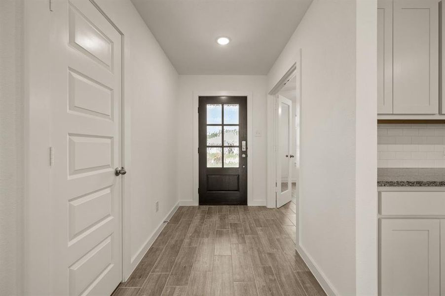 Spacious, unfurnished interior of a new home in Runaway Bay, Runaway Bay (Image 27).