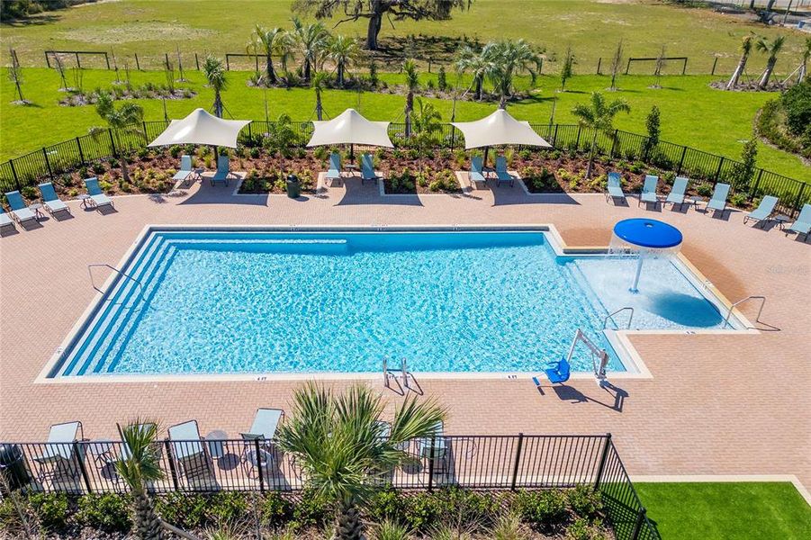 Community amenities in Lawson Dunes, Haines City (Image 32).