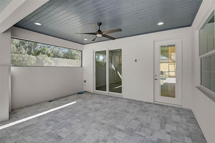 Spacious, unfurnished interior of a new home in , Port Charlotte (Image 36).