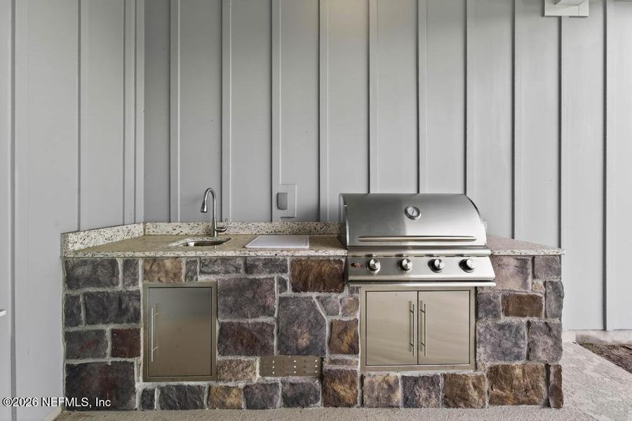 Exterior details and patio area of a home in , Hilliard (Image 28).