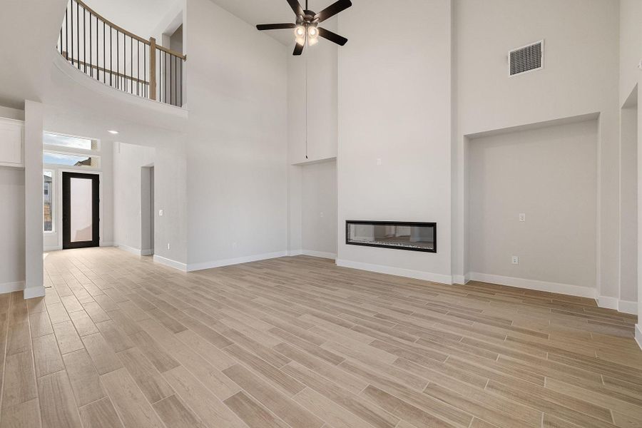Spacious, unfurnished interior of a new home in Nolina, Georgetown (Image 18).