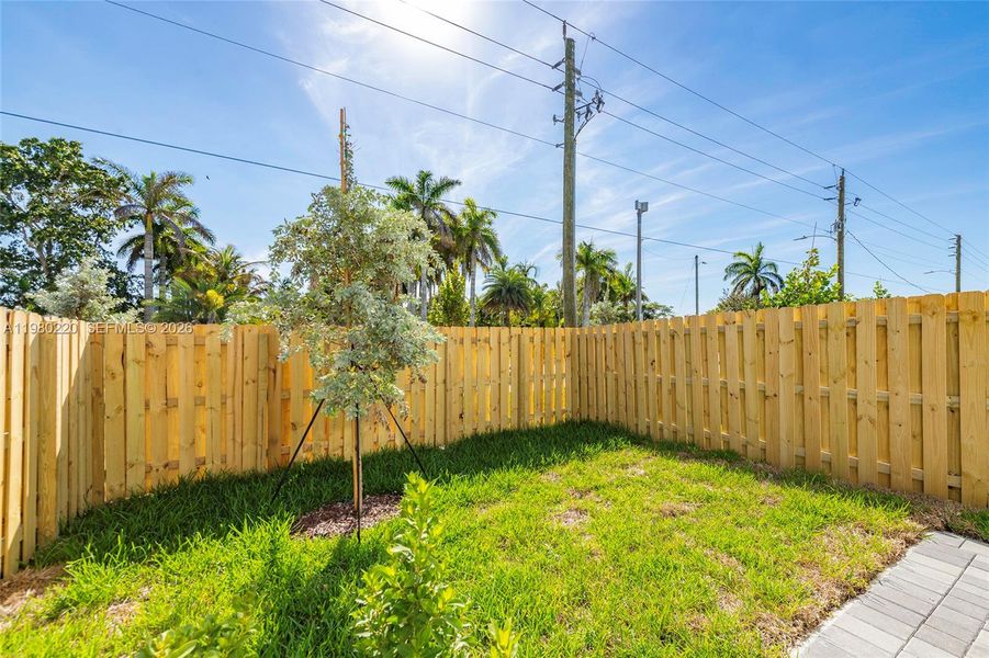 Exterior details and patio area of a home in , Homestead (Image 4).