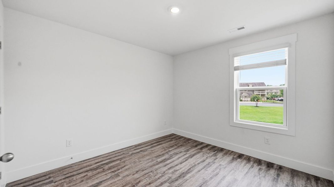 Spacious, unfurnished interior of a new home in The Arbor Townhomes, Kingsport (Image 16).