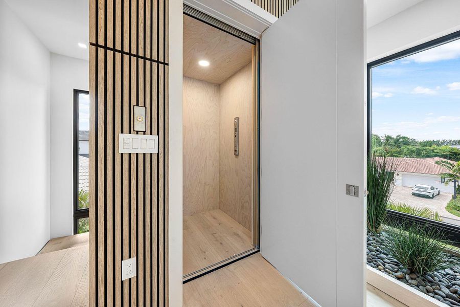 Image 82 of a home in .