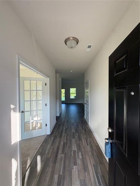 Spacious, unfurnished interior of a new home in Garrett Preserve, Hiram (Image 71). Spacious, unfurnished interior of a new home in Garrett Preserve, Hiram (Image 71).