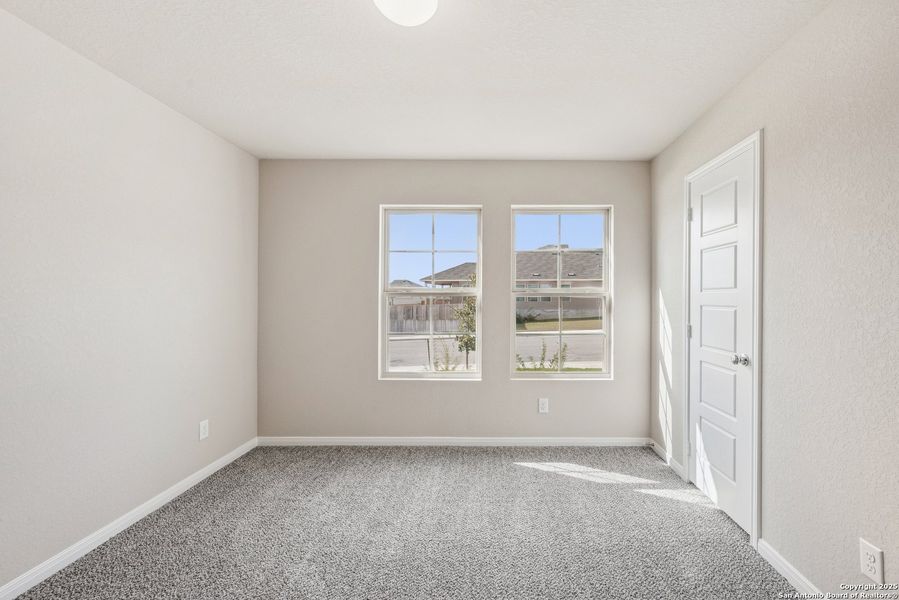 Spacious, unfurnished interior of a new home in Greenspoint Heights, Seguin (Image 36).