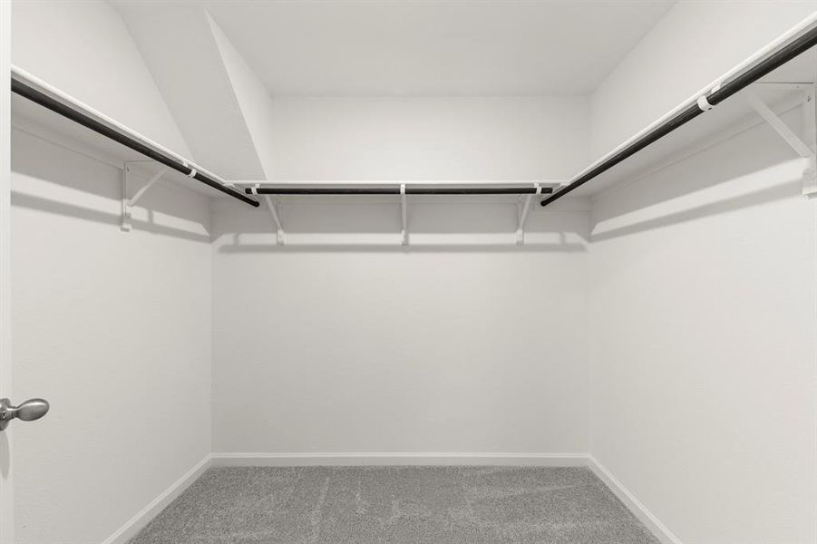 20. 3216 Landslide - Closet 20. 3216 Landslide - Closet