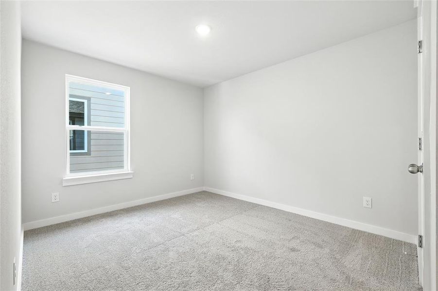 Spacious, unfurnished interior of a new home in Simpson Crossing, McKinney (Image 26).