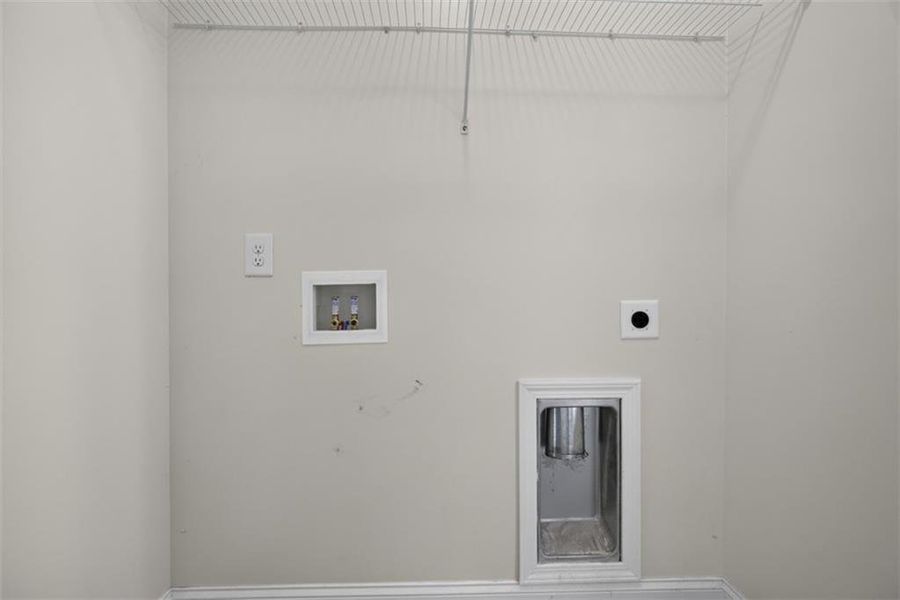 Spacious, unfurnished interior of a new home in , Dallas (Image 29). Spacious, unfurnished interior of a new home in , Dallas (Image 29).