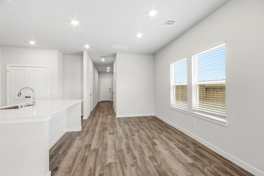 Spacious, unfurnished interior of a new home in Maple Woods, Hockley (Image 10).
