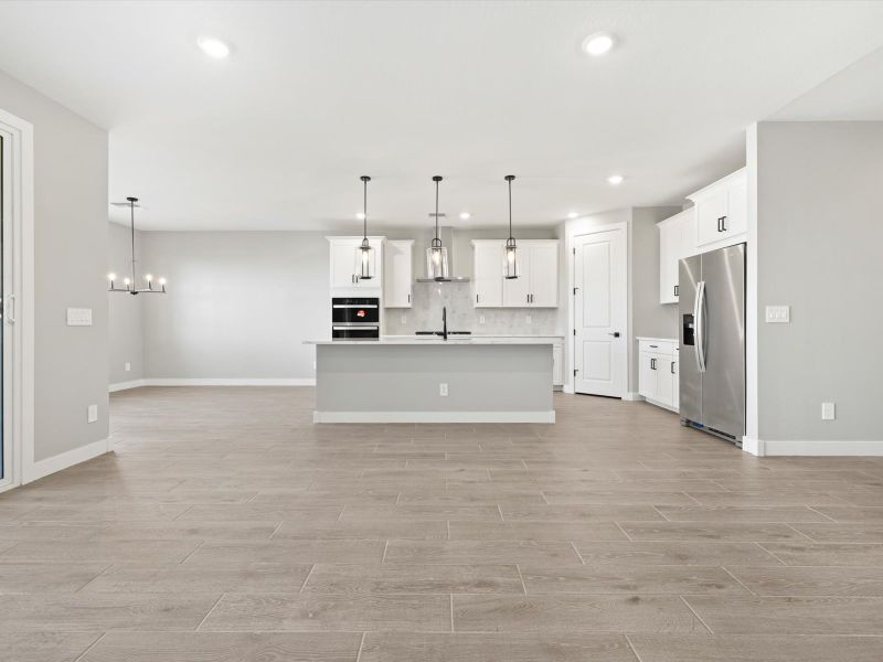 Spacious, unfurnished interior of a new home in Abel Ranch Reserve Series, Goodyear (Image 9).