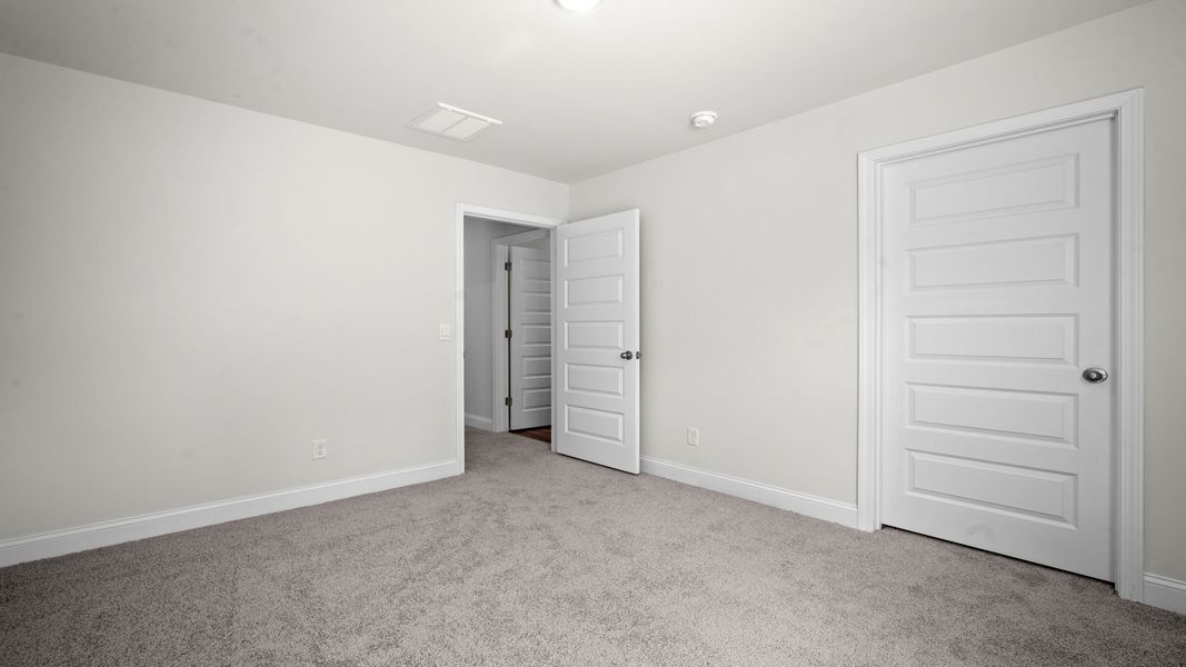 Spacious, unfurnished interior of a new home in Rice Hope, Port Wentworth (Image 22).