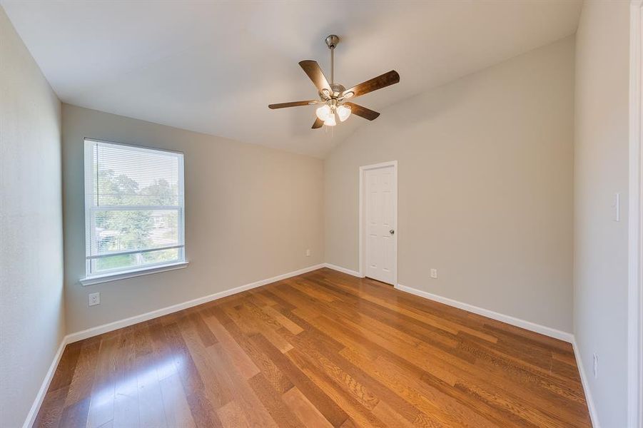 This bedroom presents exciting potential, allowing you to transform the space to reflect your personal style. With its spacious layout, you have the freedom to arrange furniture and decor to create a cozy retreat or a vibrant workspace. The possibilities are endless, making it an inspiring canvas for your design ideas.