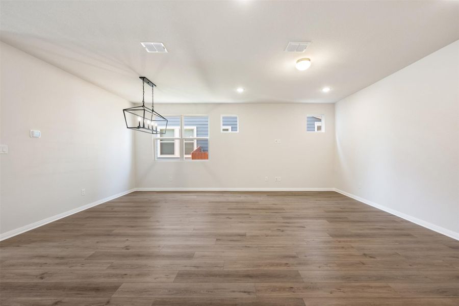 Representative images and renderings are for illustrative purposes. Actual structural options and design finishes of home may vary.