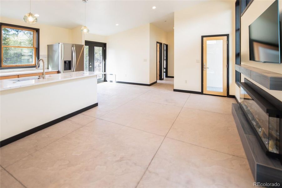 Image 43 of a home in .