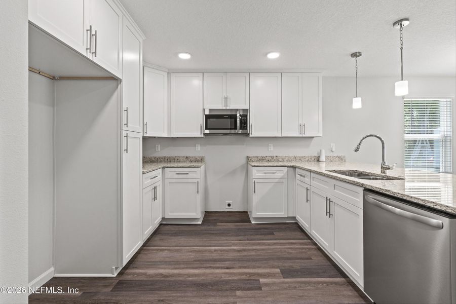 Furnished interior view inside a new home in , Jacksonville (Image 4).