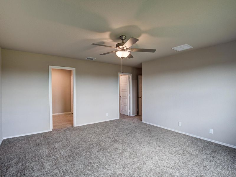 Representative unfurnished interior of a home built from the The Murray I by Davidson Homes LLC in Comanche Ridge, San Antonio (Image 24).