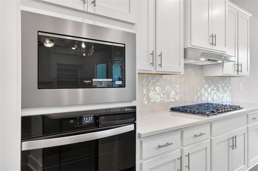 Furnished interior view inside a new home in , Gainesville (Image 13).
