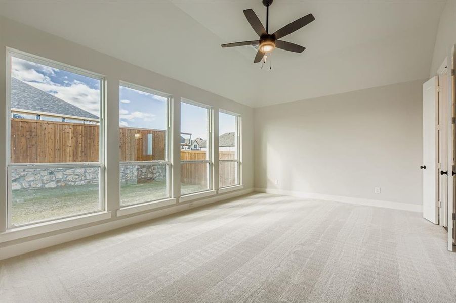 Spacious, unfurnished interior of a new home in Wildridge, Oak Point (Image 25).