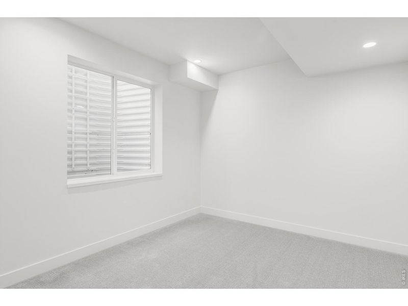 Spacious, unfurnished interior of a new home in , Denver (Image 24).