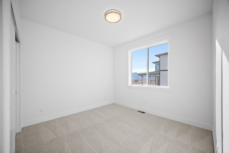 Spacious, unfurnished interior of a new home in Jackson Creek, Monument (Image 26).