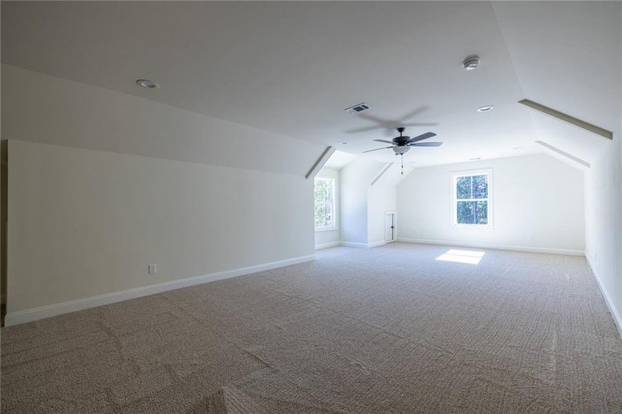 Spacious, unfurnished interior of a new home in , Dallas (Image 68).