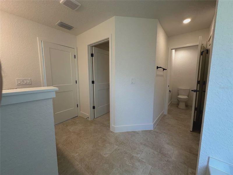 Spacious, unfurnished interior of a new home in Densan Park, Oxford (Image 14).