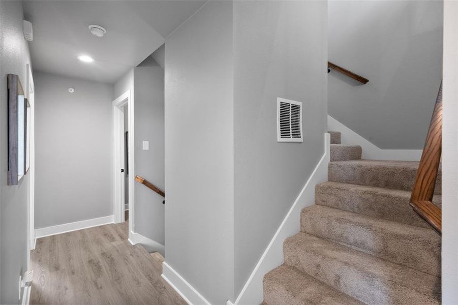 Hallway to bedrooms (stock photos of the model, colors may vary)