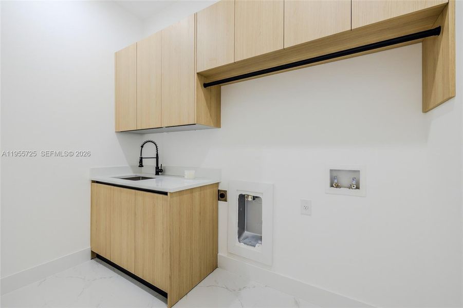 Close-up of interior finishes inside a home in , Cape Coral (Image 18).