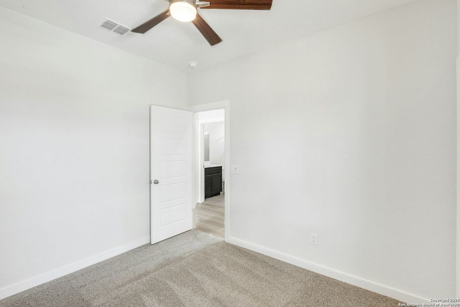 Image 26 of a home in Willowbrook.