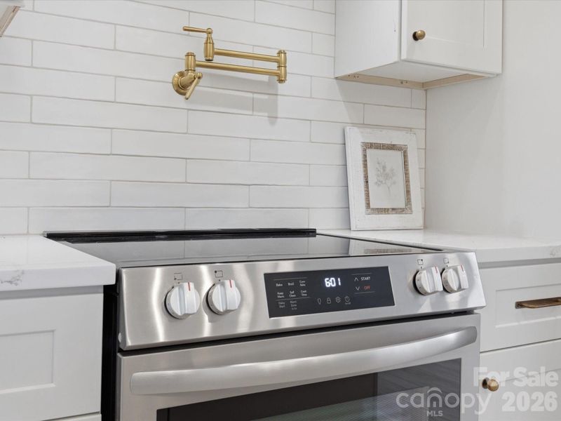 Close-up of interior finishes inside a home in , Bessemer City (Image 22).