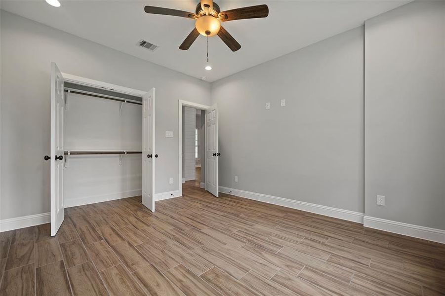 Spacious, unfurnished interior of a new home in , Angleton (Image 17). Spacious, unfurnished interior of a new home in , Angleton (Image 17).