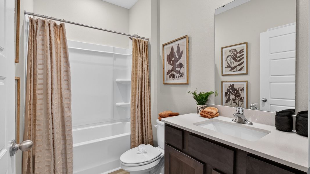 Furnished interior view inside a new home in Copes Landing, Jacksonville (Image 23).