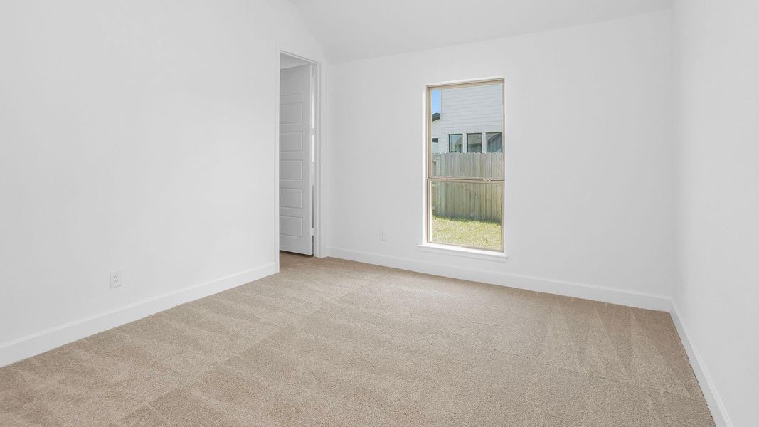 Spacious, unfurnished interior of a new home in Escondido, Magnolia (Image 14).