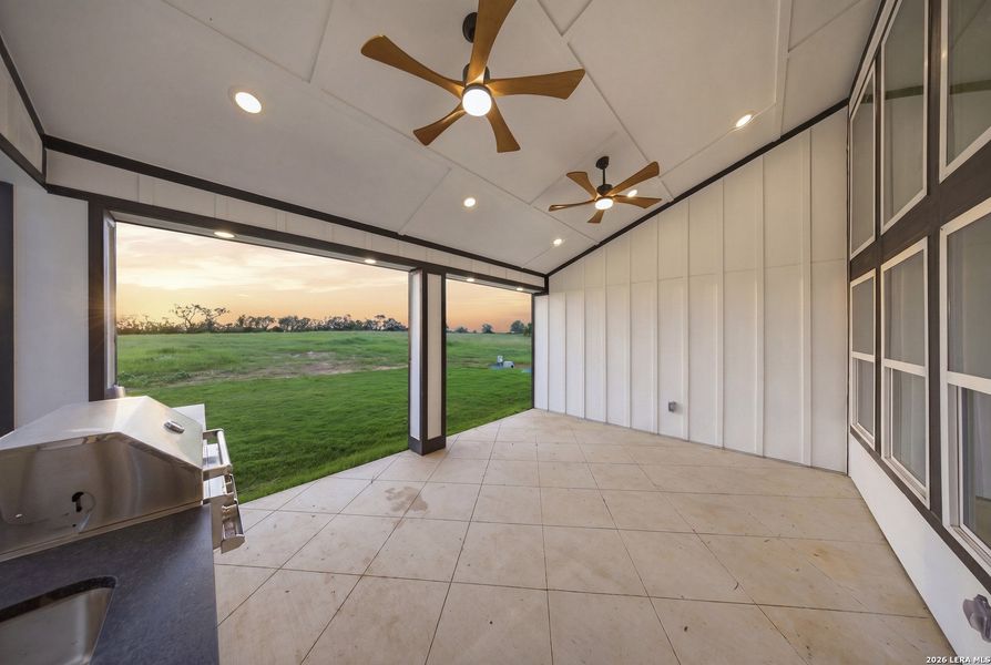 Exterior details and patio area of a home in , Floresville (Image 3).