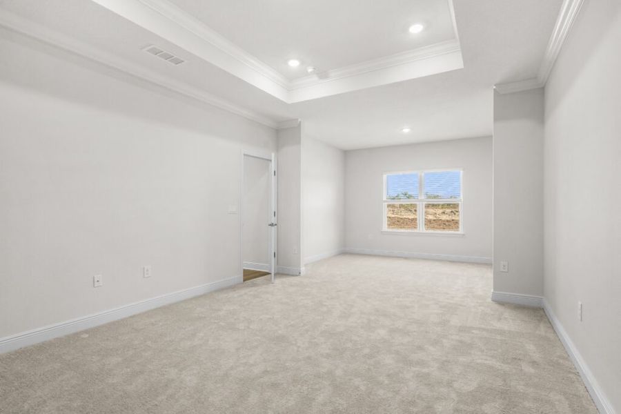 Spacious, unfurnished interior of a new home in Lake Merial, Panama City (Image 15).