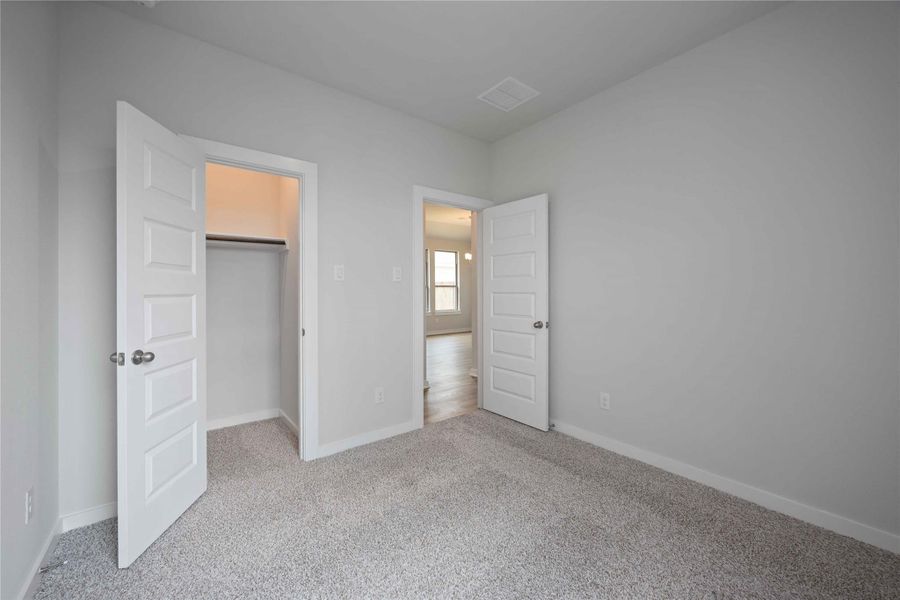 Image 11 of a home in Meadow Park.