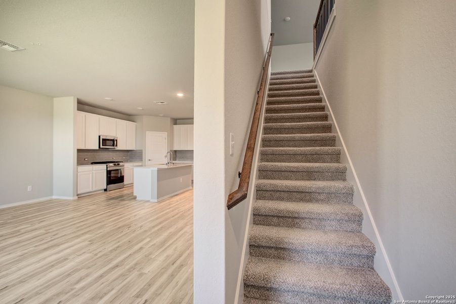 Image 60 of a home in Hickory Ridge.