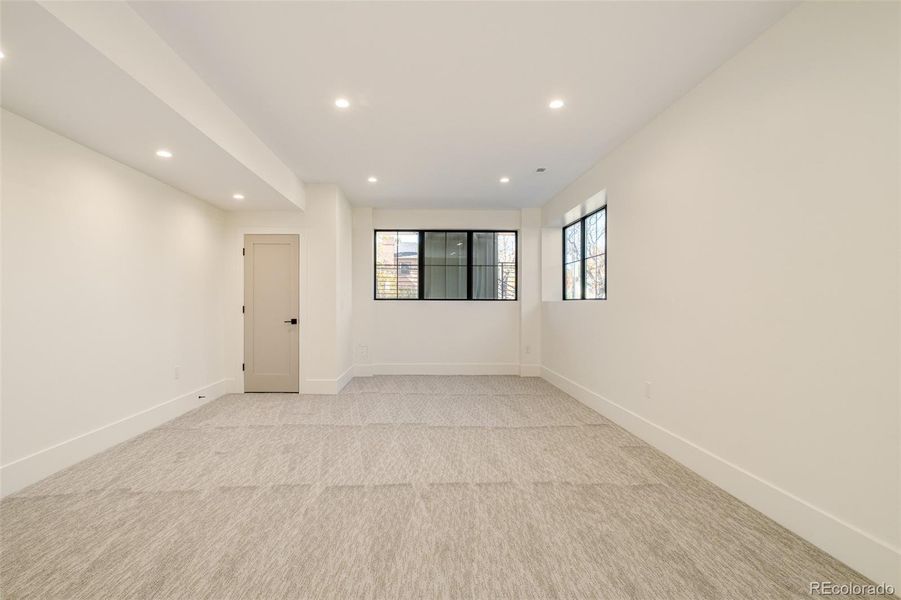 Spacious, unfurnished interior of a new home in , Denver (Image 24).