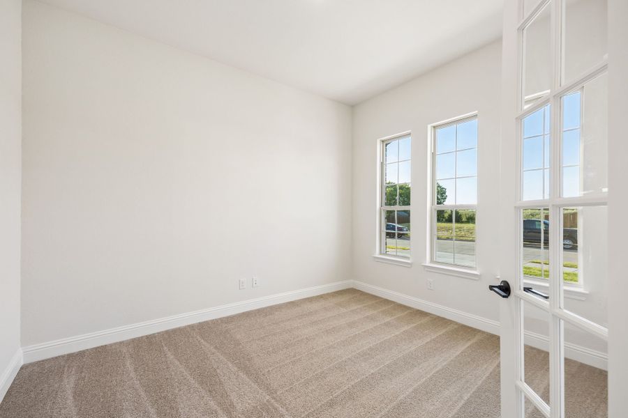 Spacious, unfurnished interior of a new home in Sheppard's Place, Waxahachie (Image 16). Spacious, unfurnished interior of a new home in Sheppard's Place, Waxahachie (Image 16).