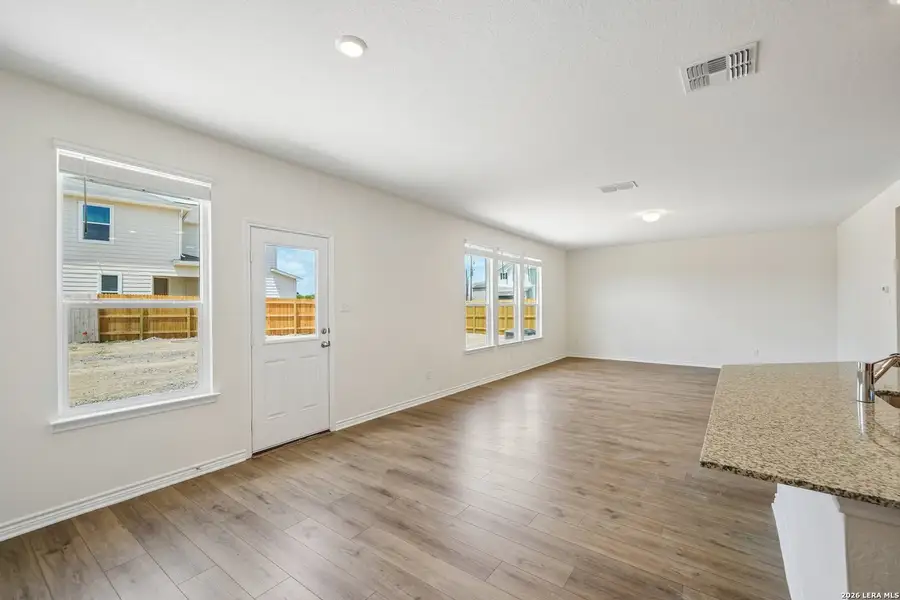 Spacious, unfurnished interior of a new home in , San Antonio (Image 25).