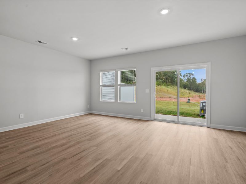 Spacious, unfurnished interior of a new home in Northbrook Village Townes, Taylors (Image 10).