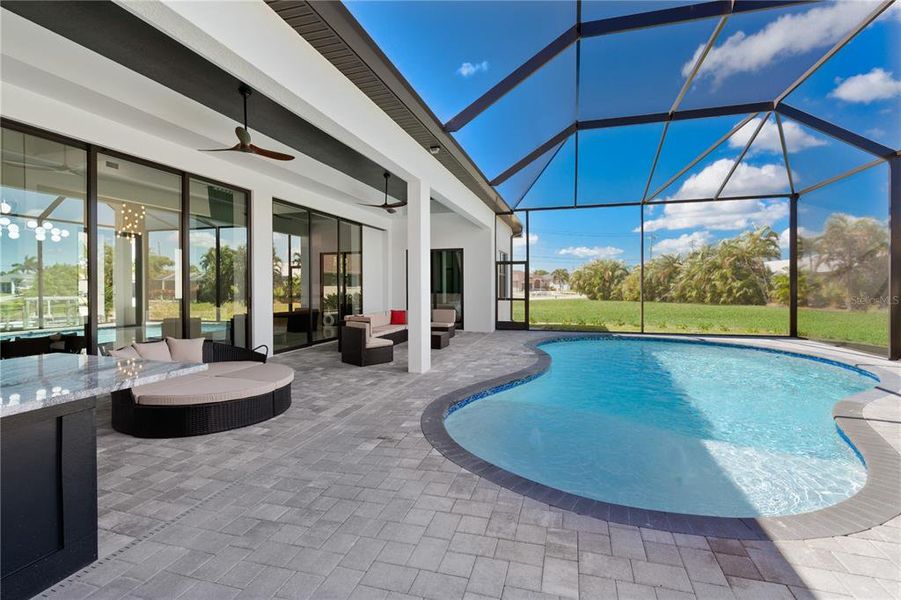 Exterior details and patio area of a home in , Cape Coral (Image 19).