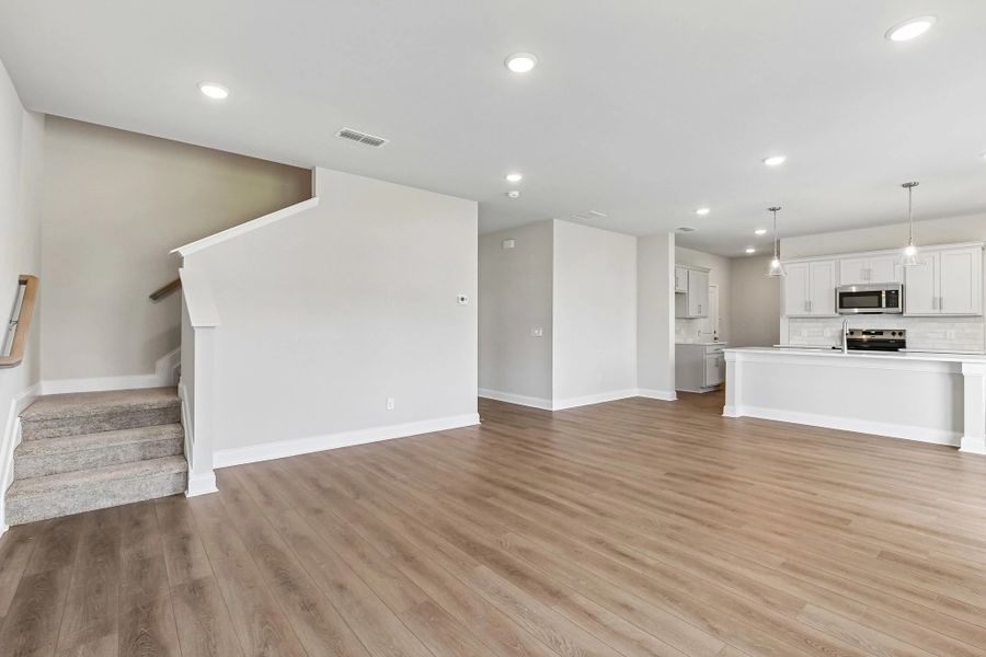 Spacious, unfurnished interior of a new home in Cades Bluff, Lebanon (Image 19). Spacious, unfurnished interior of a new home in Cades Bluff, Lebanon (Image 19).