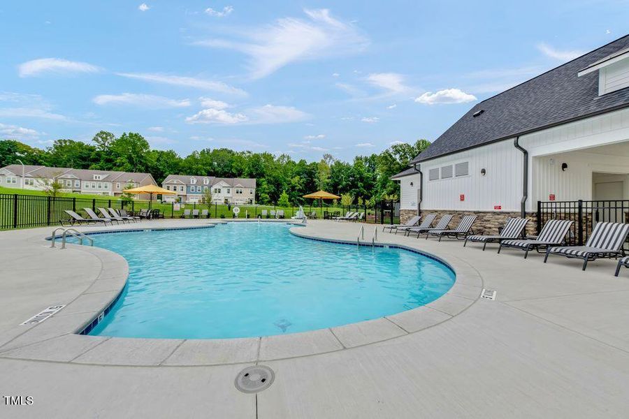 hj-nc-raleigh-camden-place-99-hank-pool