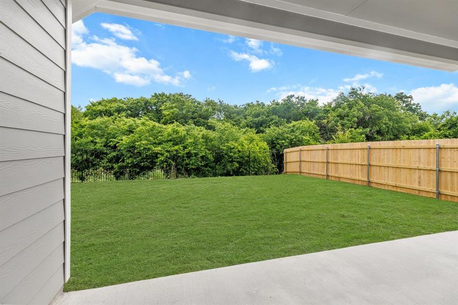 Exterior details and patio area of a home in Deer Creek, Crowley (Image 3).