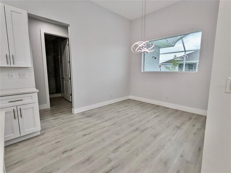 Spacious, unfurnished interior of a new home in , Cape Coral (Image 16).