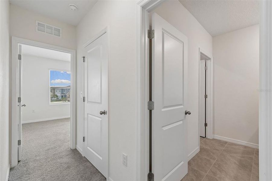 Spacious, unfurnished interior of a new home in Epperson, Wesley Chapel (Image 38).