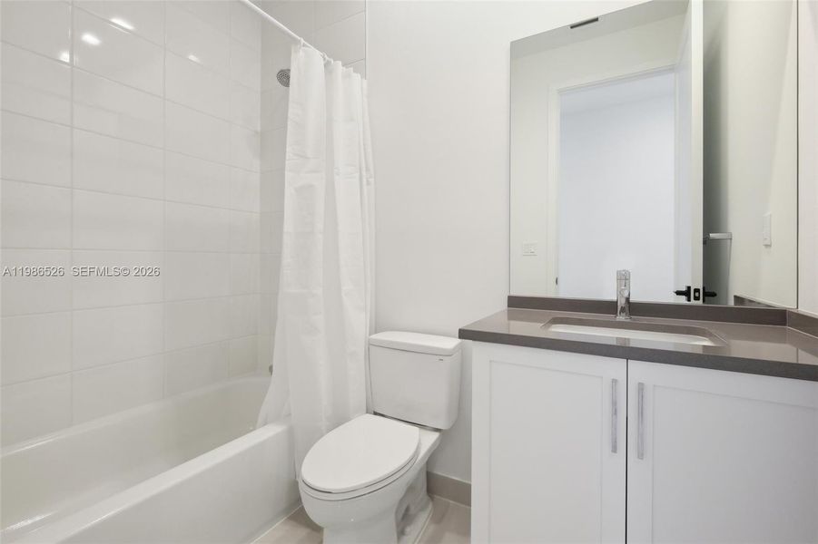 Furnished interior view inside a new home in , Palm Beach Gardens (Image 35).